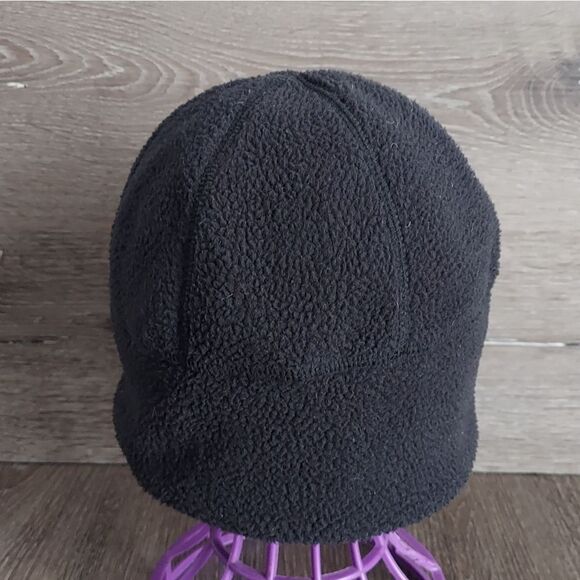 Columbia Black Fleece Beanie - Picture 2 of 3